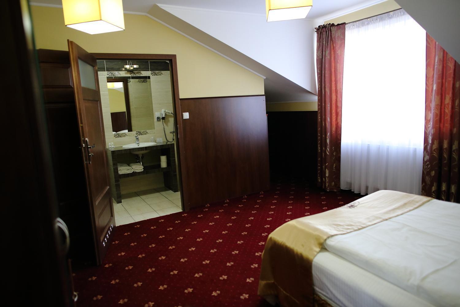 Hotel Kalchem Brzozie Exteriör bild