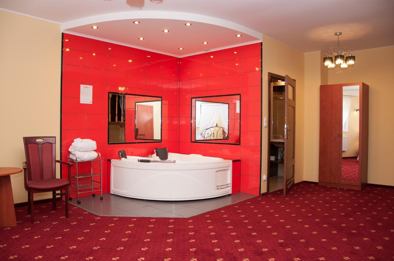 Hotel Kalchem Brzozie Exteriör bild