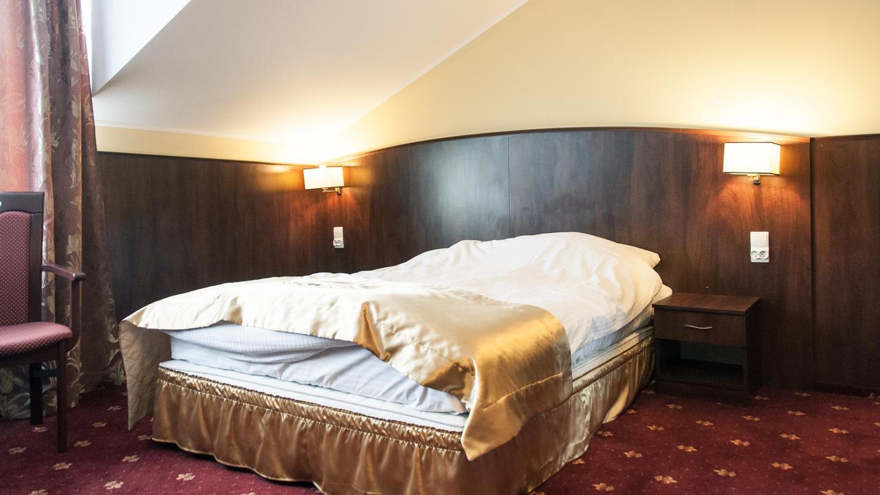 Hotel Kalchem Brzozie Exteriör bild